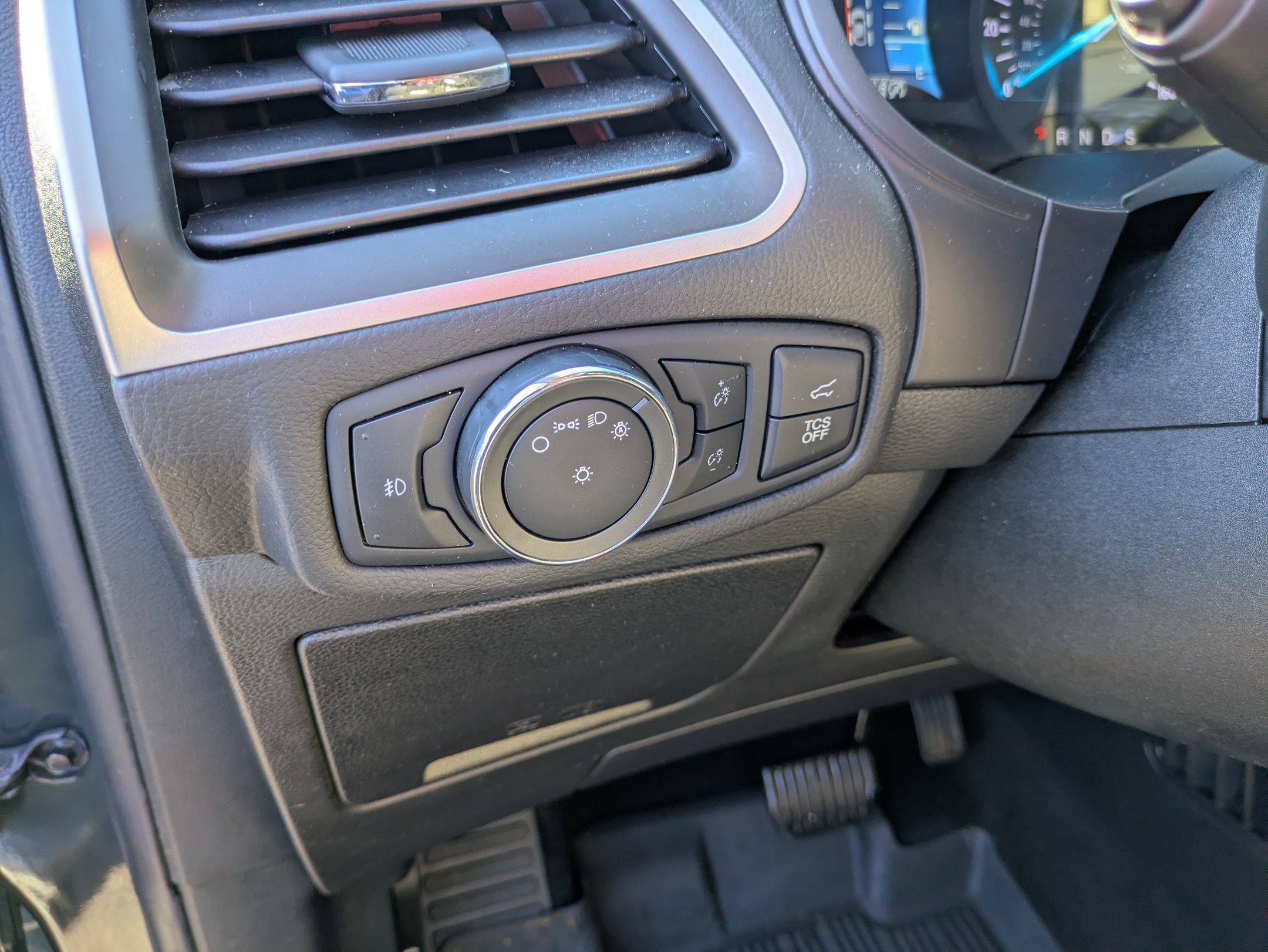 Certified 2022 Ford Edge SEL w/ Convenience Package image 17