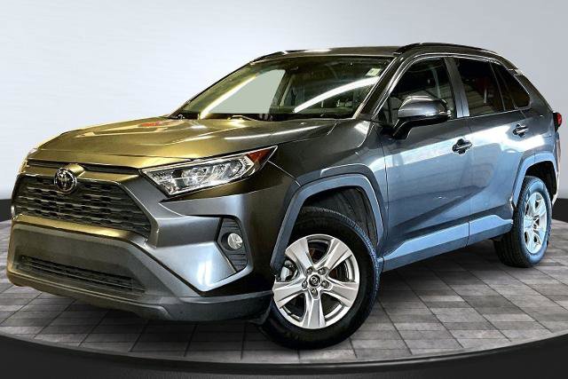 Used 2020 Toyota RAV4 XLE image 12
