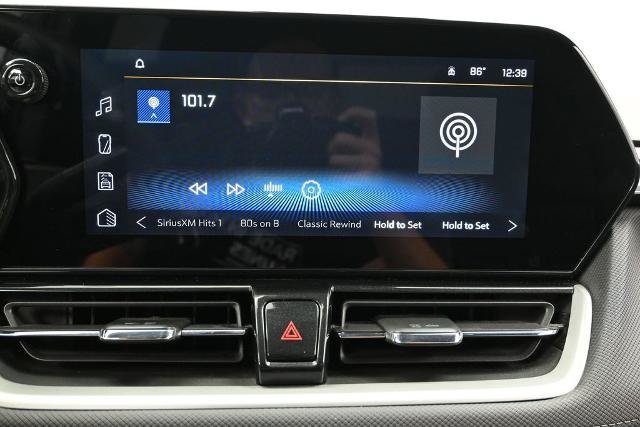 Used 2025 Chevrolet TrailBlazer LT AWD/4WD image 24