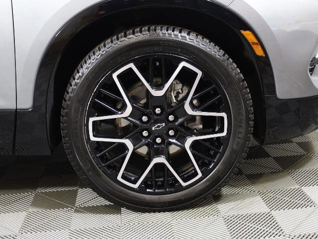 Used 2023 Chevrolet Blazer RS w/ Enhanced Convenience Package image 22