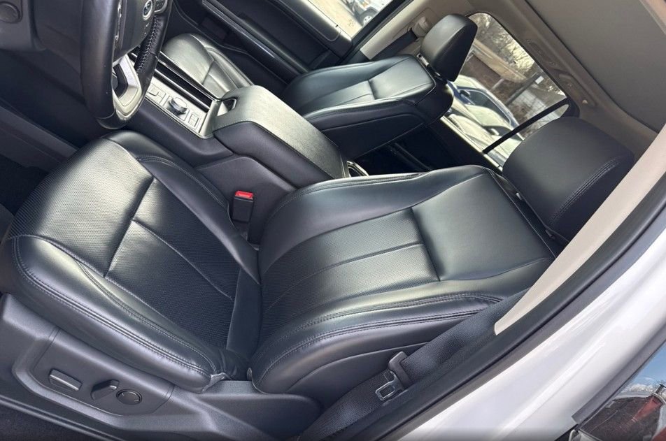 Certified 2022 Ford Expedition XLT image 5