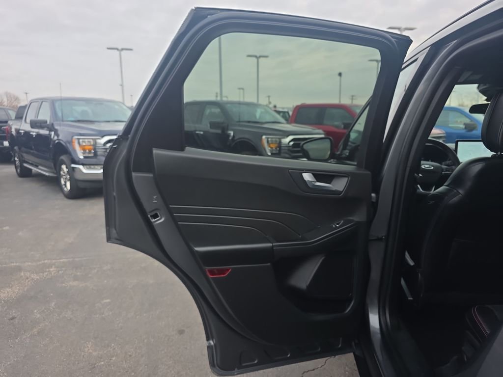 Certified 2023 Ford Escape ST-Line w/ Tech Pack #1 image 35