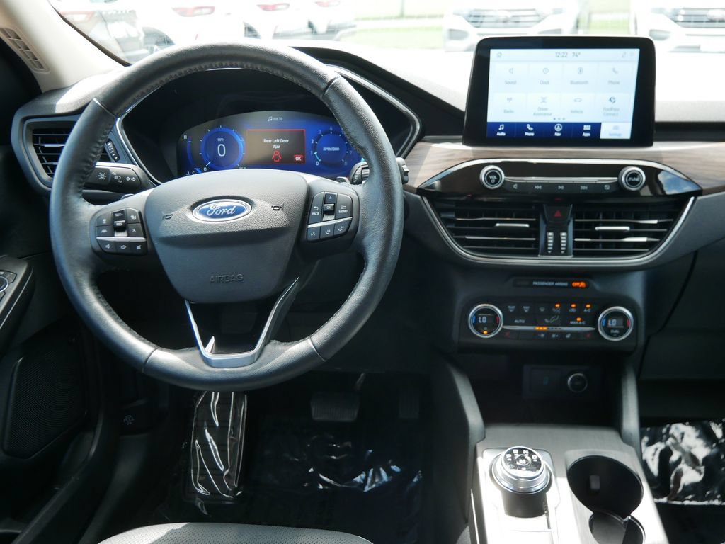 Certified 2020 Ford Escape Titanium AWD/4WD image 15