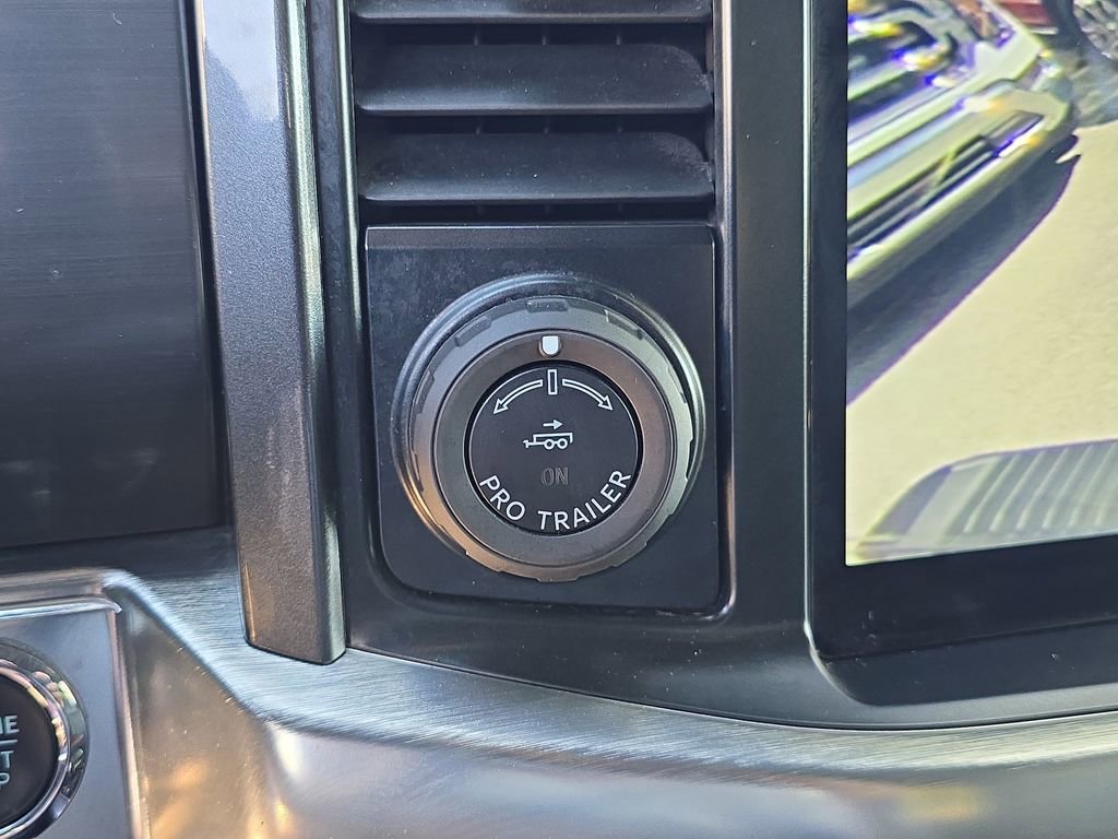 Certified 2023 Ford F150 Lariat w/ Equipment Group 502A High image 26