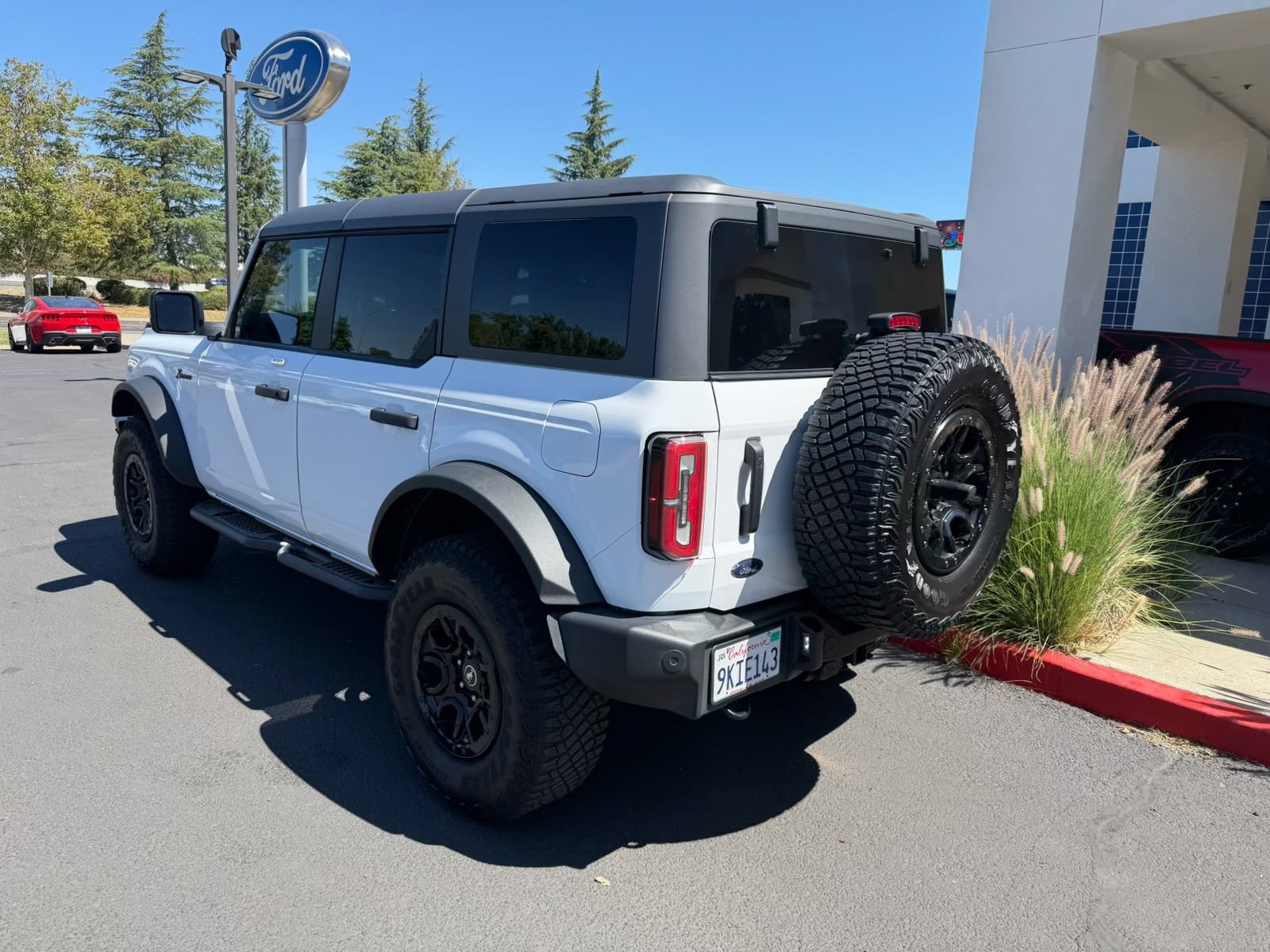 Certified 2023 Ford Bronco Wildtrak AWD/4WD image 3