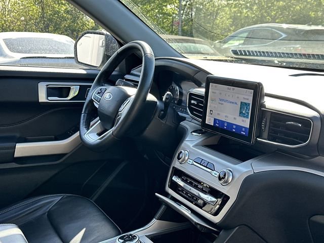 Certified 2023 Ford Explorer XLT w/ Equipment Group 202A image 26