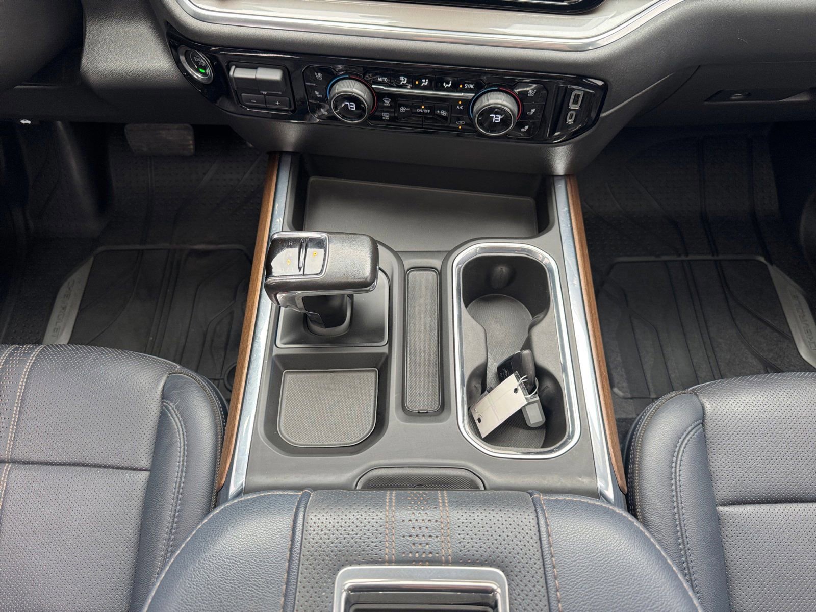 Used 2022 Chevrolet Silverado 1500 High Country w/ High Country Premium Package image 12