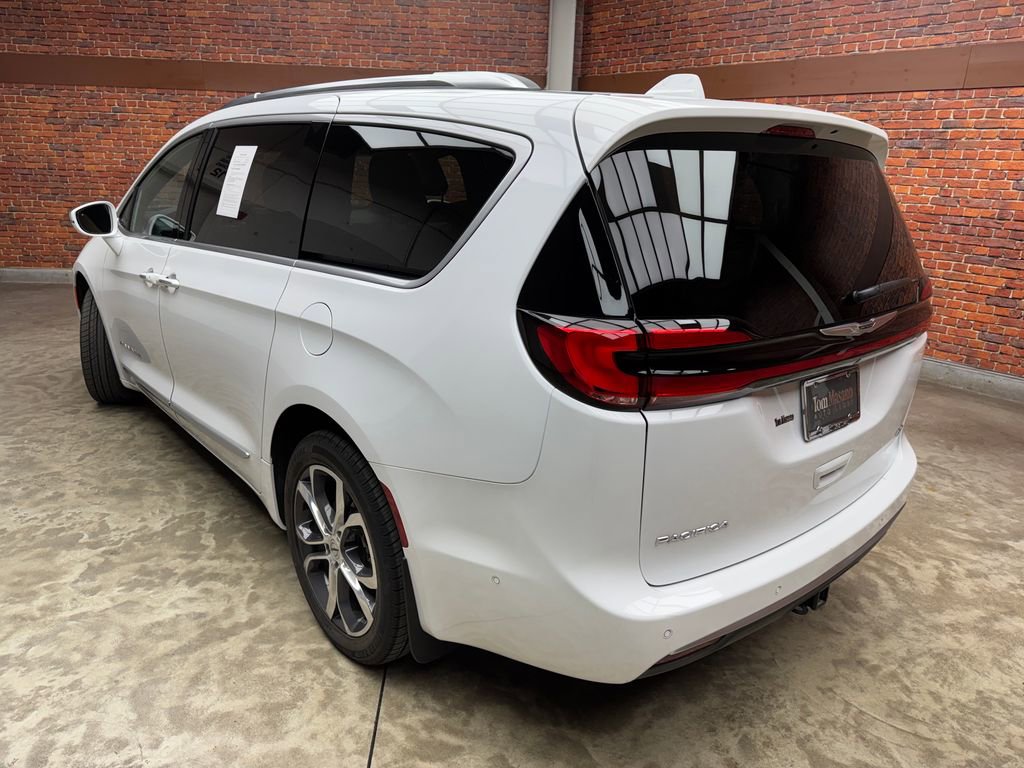 Used 2021 Chrysler Pacifica Pinnacle AWD/4WD video 2