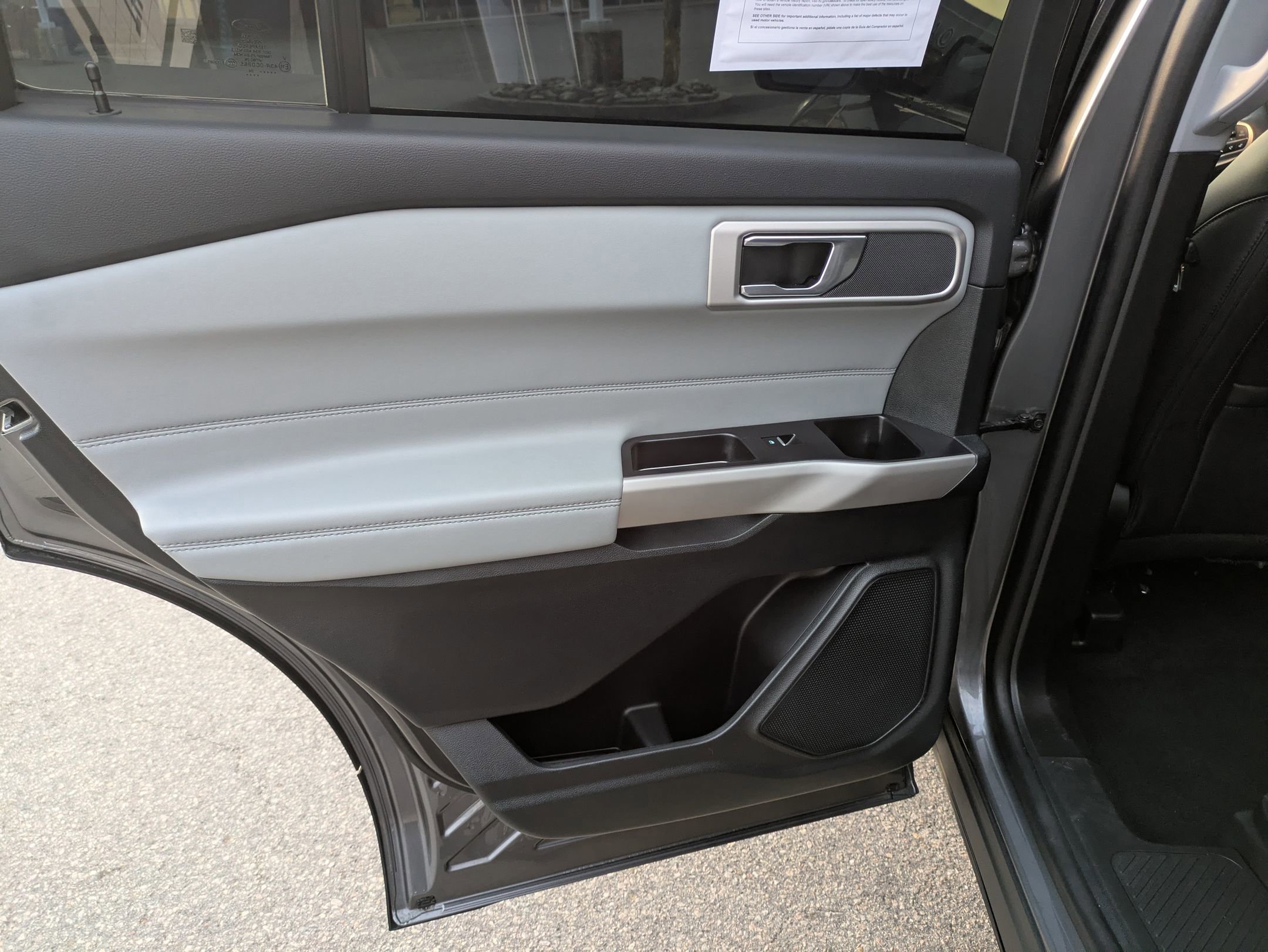 Certified 2024 Ford Explorer XLT w/ Equipment Group 202A image 25