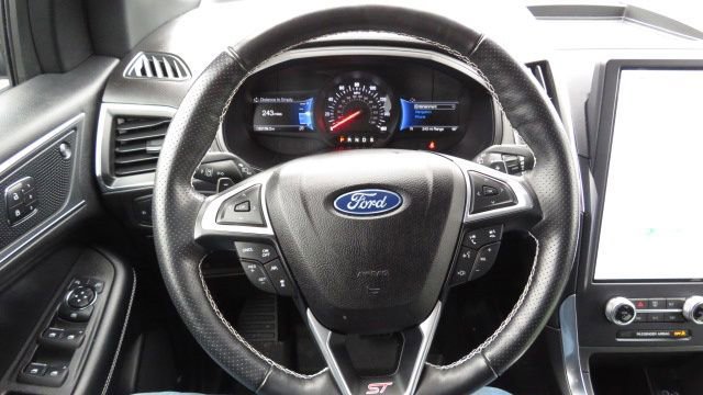 Certified 2022 Ford Edge ST w/ Equipment Group 401A image 22