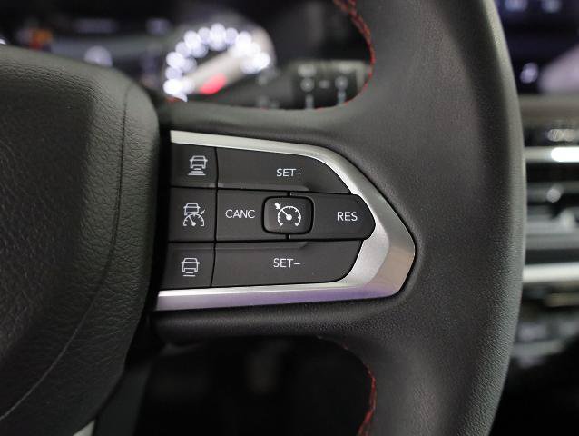 Used 2022 Jeep Compass Trailhawk AWD/4WD image 18