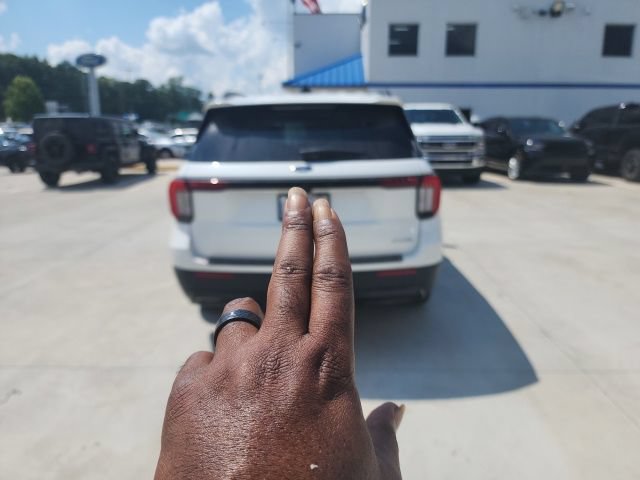 Certified 2025 Ford Explorer ST-Line AWD/4WD image 13
