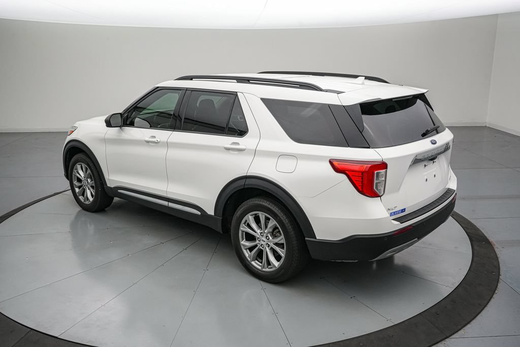 Certified 2023 Ford Explorer XLT w/ Equipment Group 202A AWD/4WD image 6