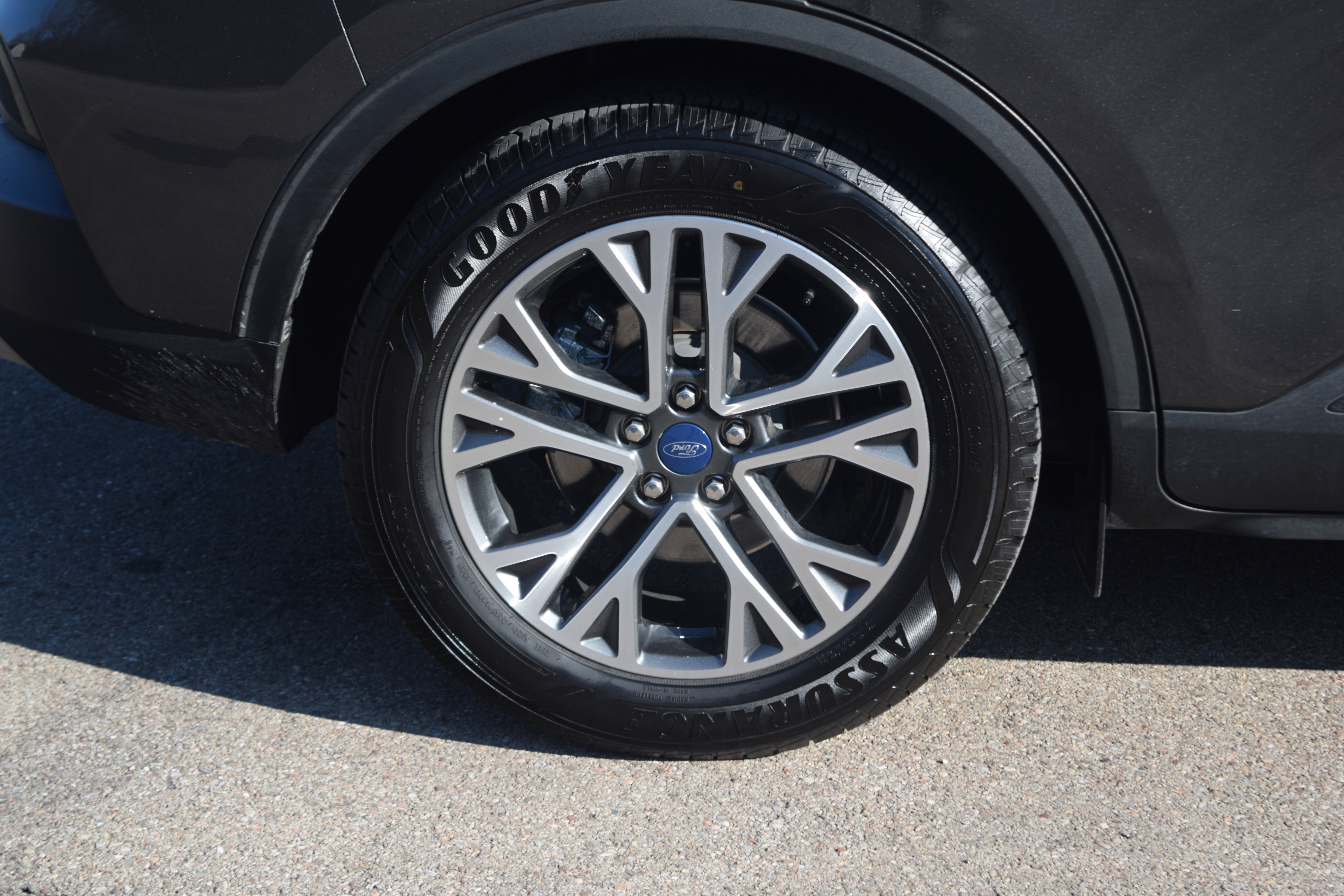 Certified 2020 Ford Escape SEL image 28