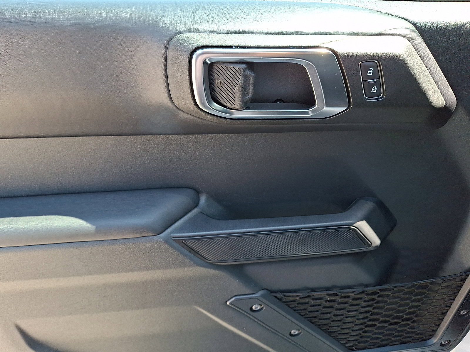 Certified 2025 Ford Bronco Outer Banks AWD/4WD image 15