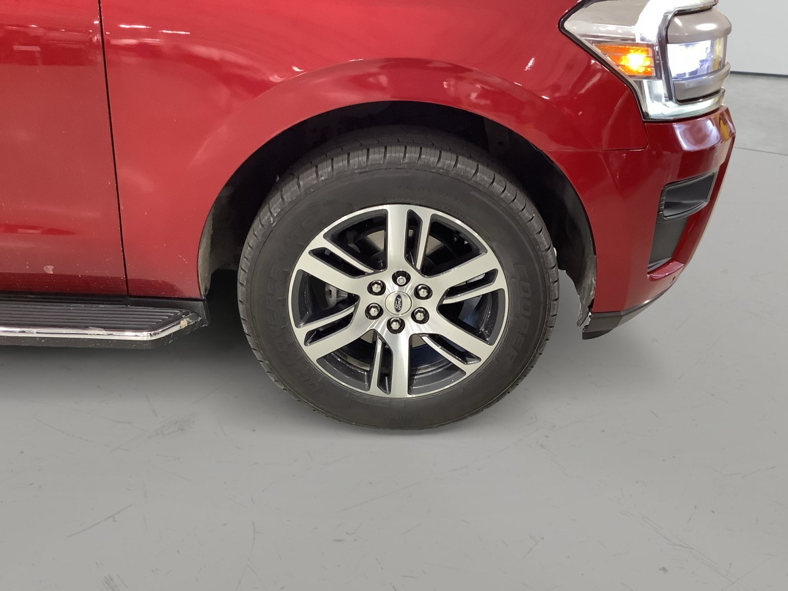 Certified 2022 Ford Expedition XLT RWD image 9