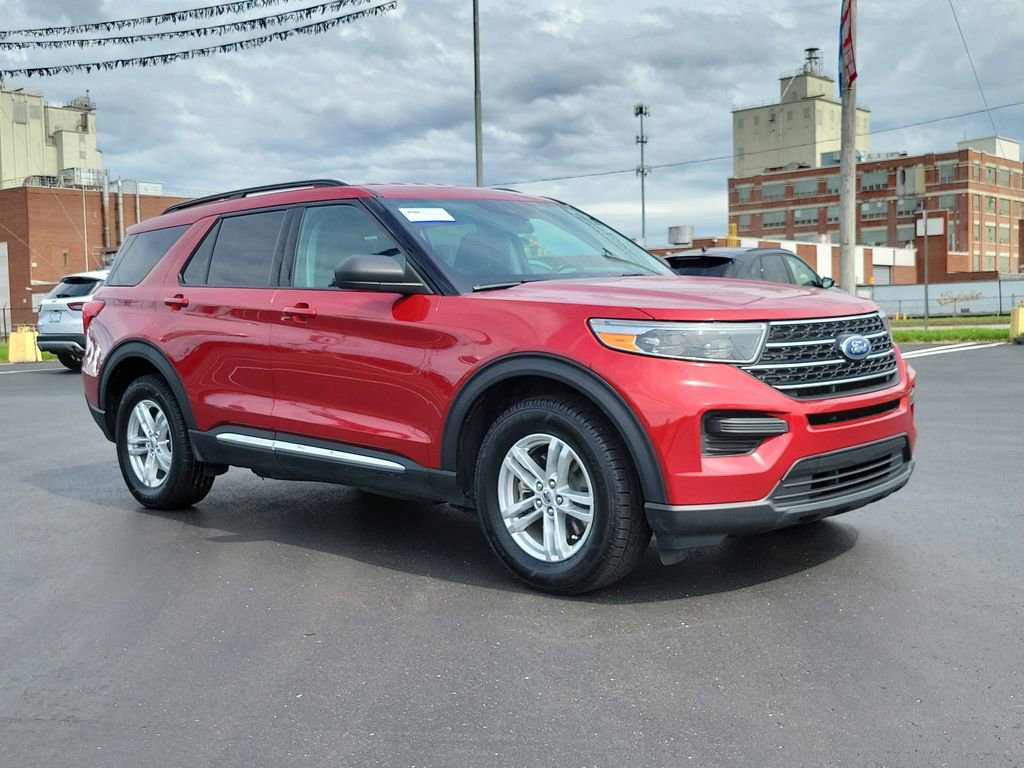 Certified 2022 Ford Explorer XLT w/ Class IV Trailer Tow Package AWD/4WD image 2
