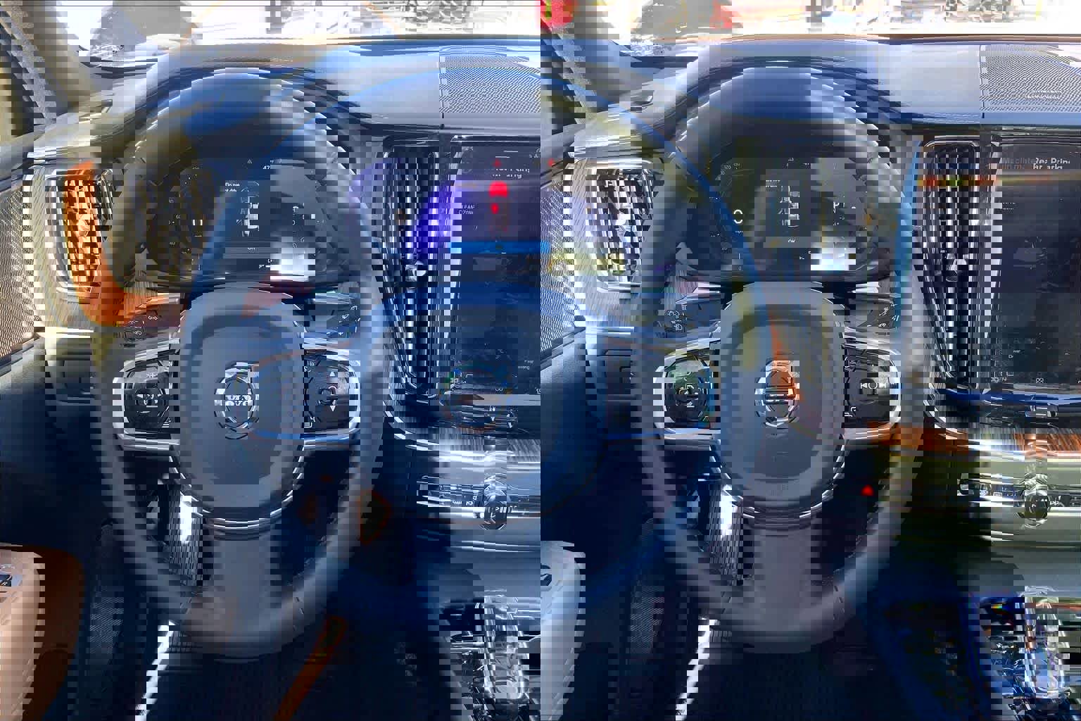 Used 2024 Volvo XC60 B5 Ultimate image 7