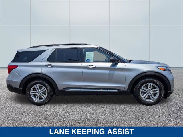 Certified 2023 Ford Explorer XLT w/ Equipment Group 202A RWD image 6