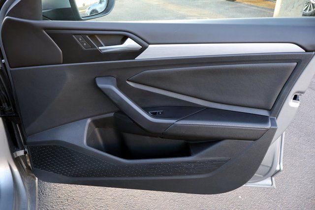 Used 2025 Volkswagen Jetta S image 15