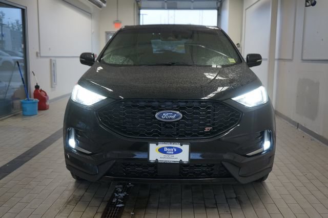 Certified 2020 Ford Edge ST w/ Cold Weather Package AWD/4WD image 18