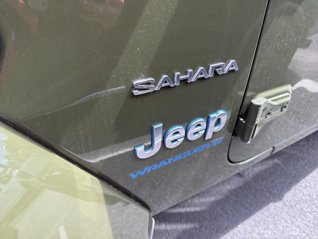 Used 2024 Jeep Wrangler Unlimited Sahara AWD/4WD image 5