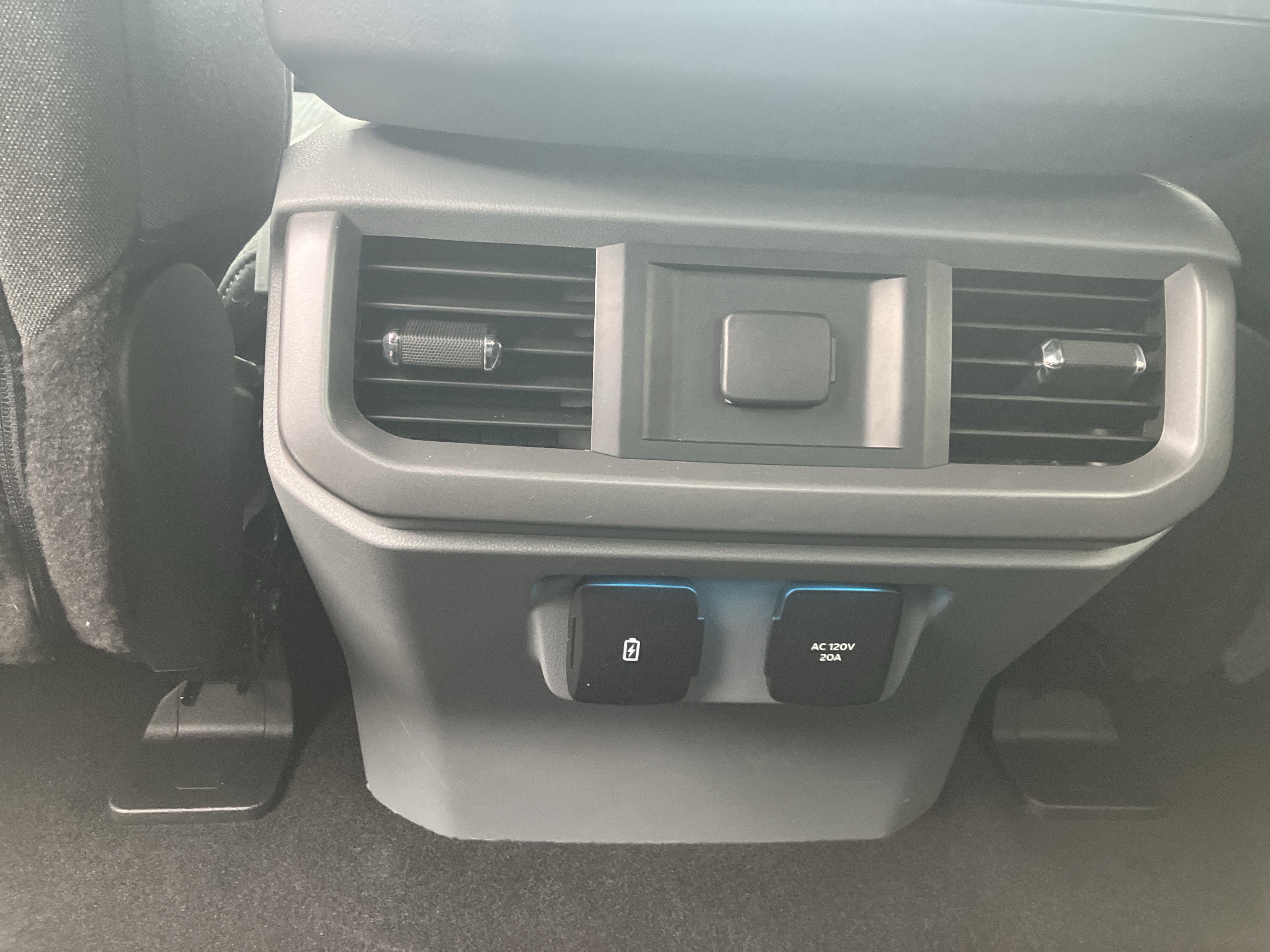 Certified 2024 Ford F150 XLT w/ Equipment Group 302A MID image 16