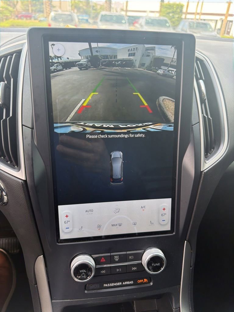 Certified 2023 Ford Edge SEL w/ Convenience Package AWD/4WD image 2