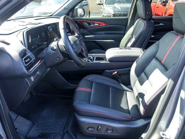 Used 2026 Chevrolet Traverse RS w/ LPO, Floor Liner Package AWD/4WD image 13