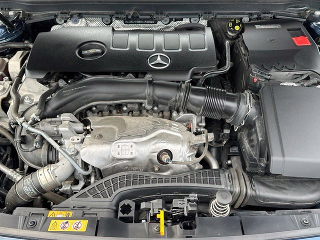 Used 2021 Mercedes-Benz CLA 250 4MATIC image 9