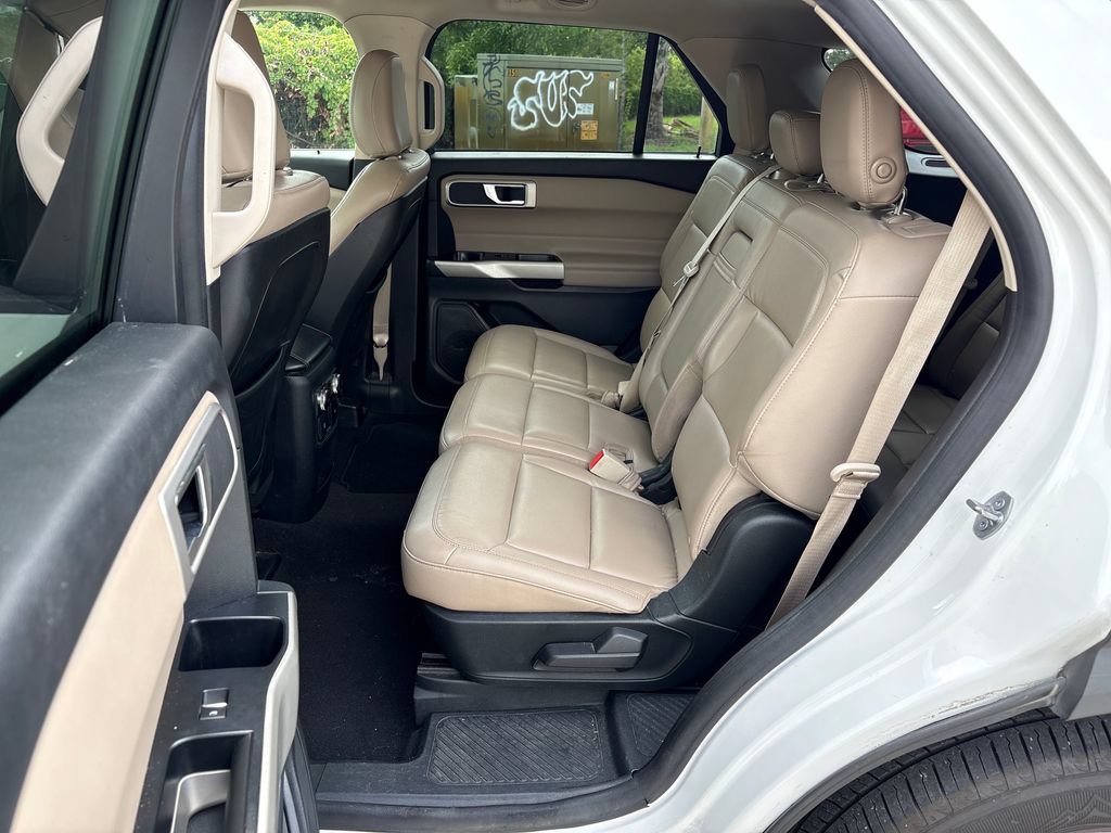 Certified 2020 Ford Explorer XLT w/ Equipment Group 202A AWD/4WD image 31