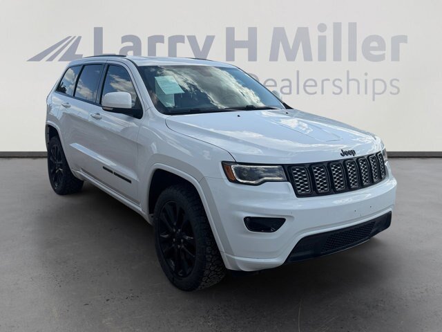Used 2020 Jeep Grand Cherokee Altitude RWD image 7