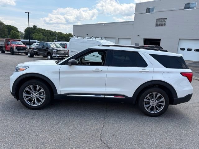 Certified 2022 Ford Explorer XLT w/ Equipment Group 202A AWD/4WD image 6
