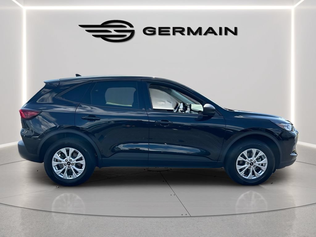 Certified 2025 Ford Escape Active AWD/4WD image 9
