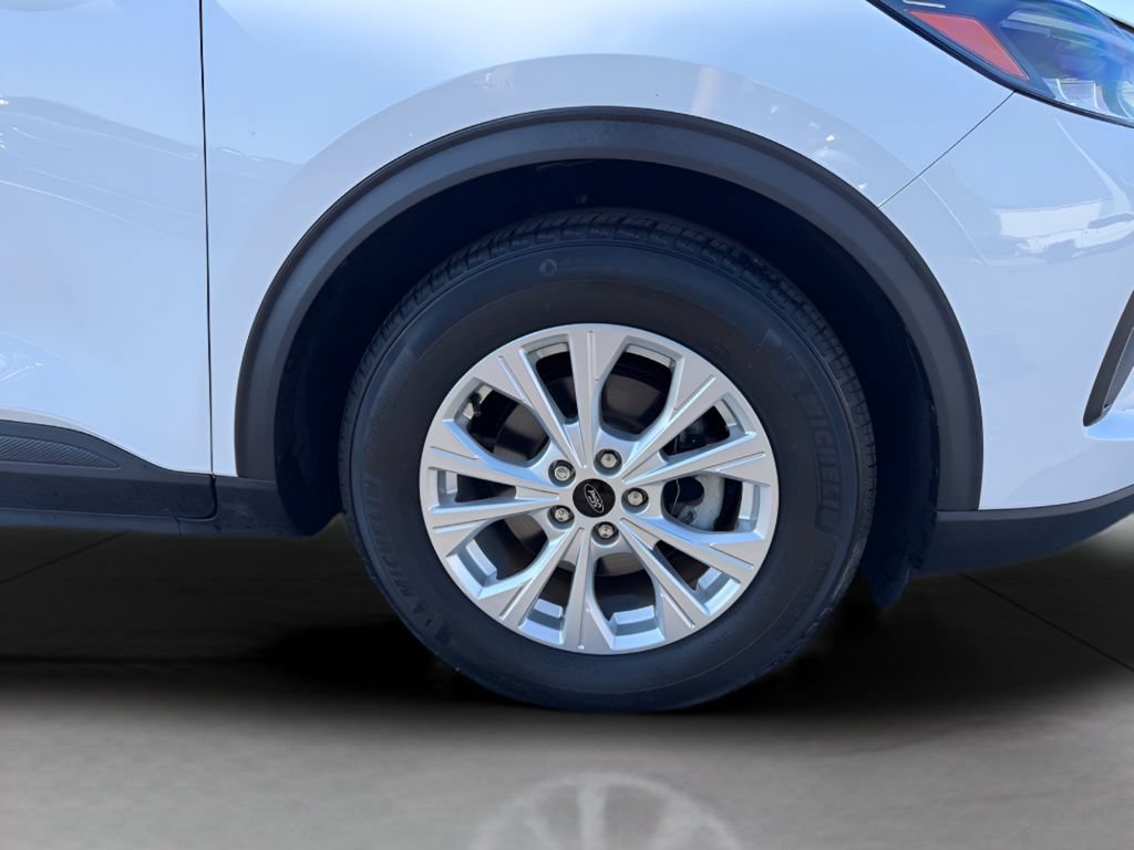 Certified 2024 Ford Escape Active w/ Cold Weather Package FWD image 11