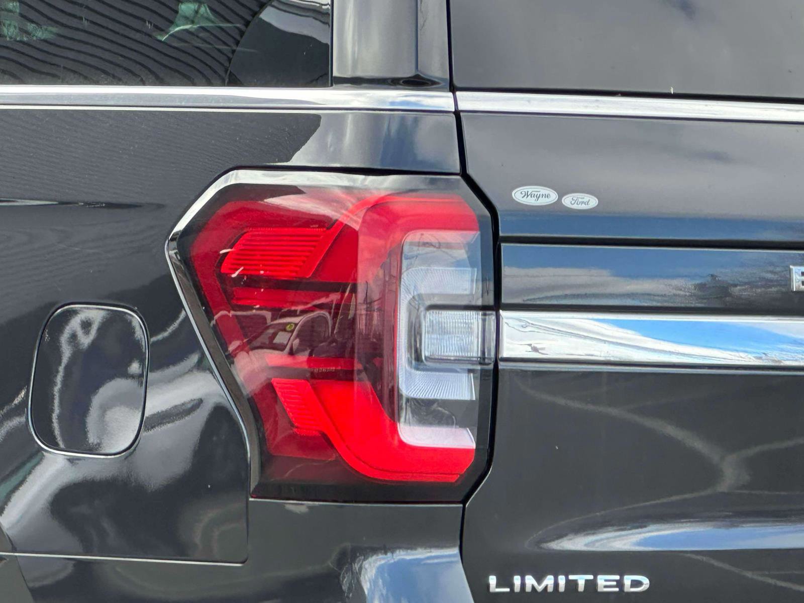 Certified 2024 Ford Expedition Limited image 11