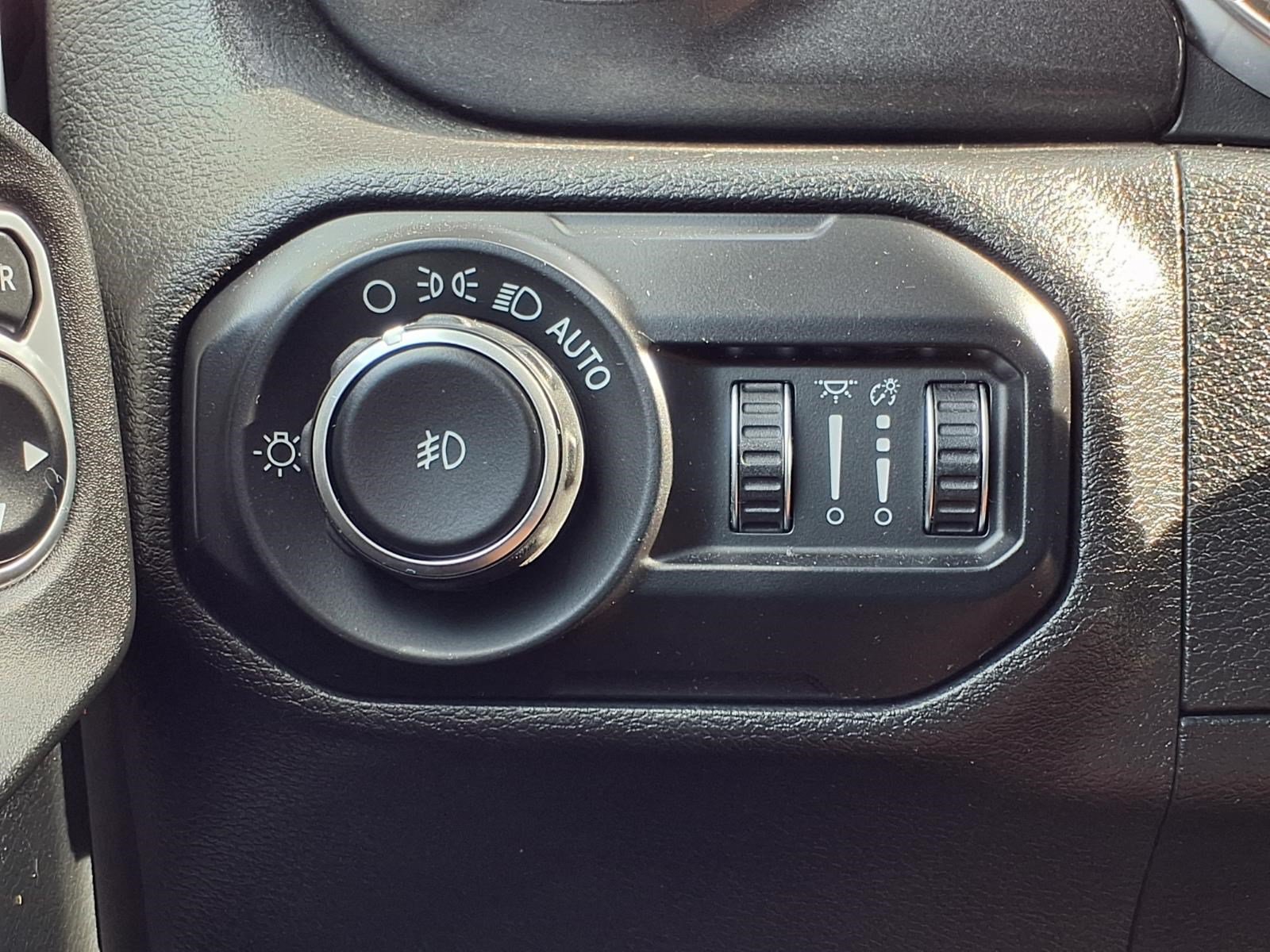 Used 2020 Jeep Wrangler Unlimited Sport AWD/4WD image 19