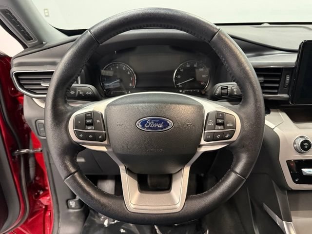 Certified 2023 Ford Explorer XLT w/ Equipment Group 202A AWD/4WD image 21