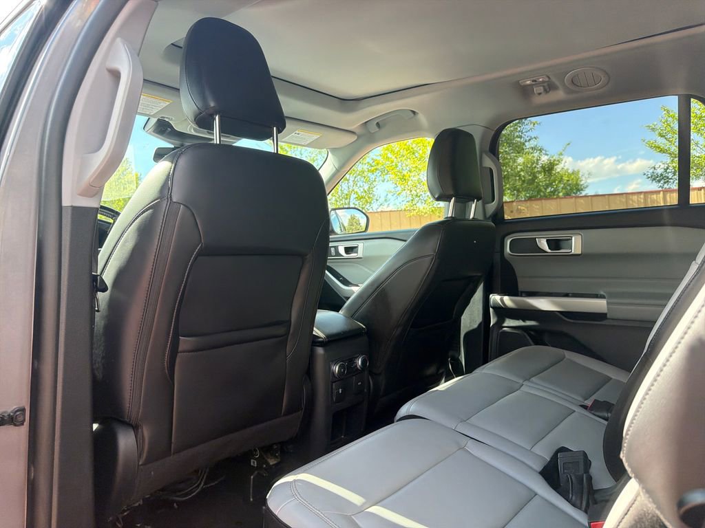 Certified 2021 Ford Explorer XLT w/ Equipment Group 202A AWD/4WD image 25