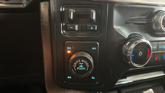 Certified 2025 Ford F150 King Ranch AWD/4WD image 28