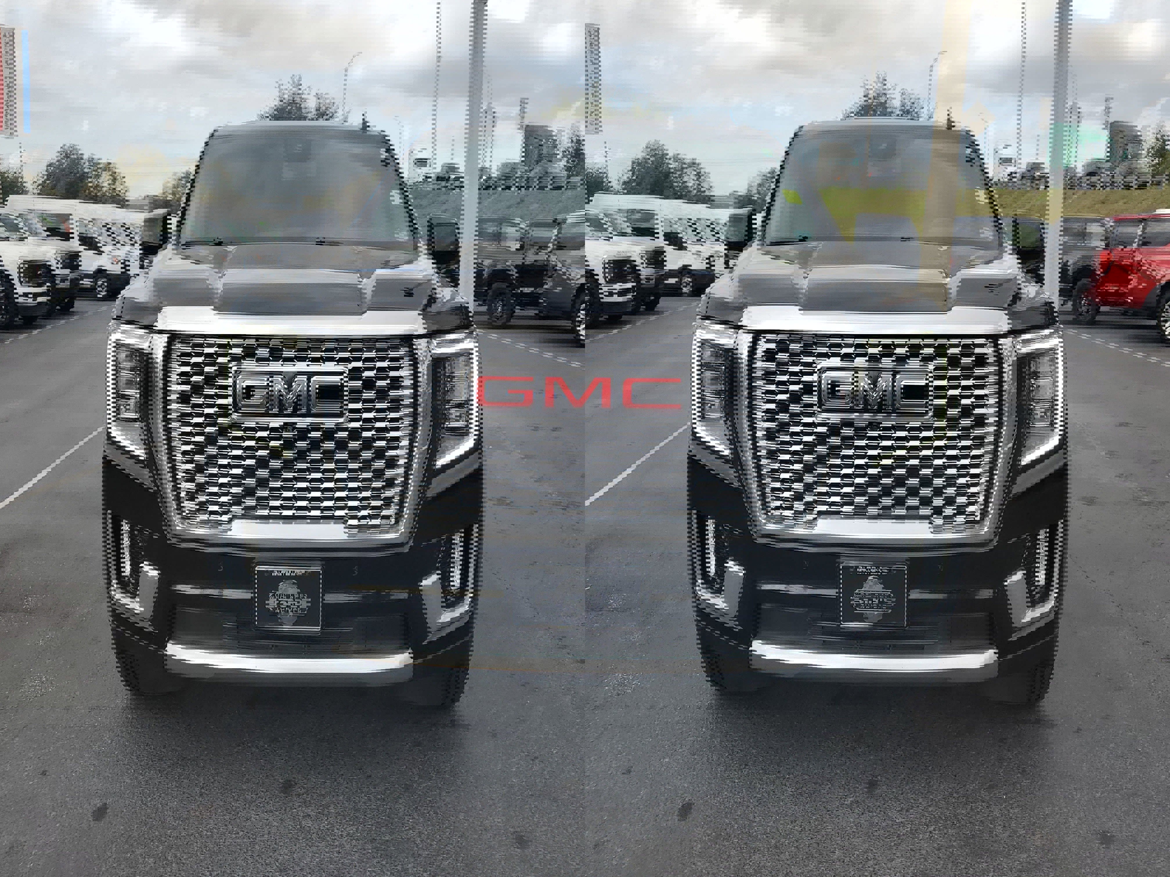 Used 2023 GMC Yukon XL Denali image 5