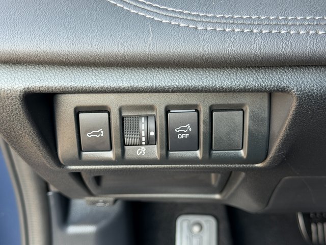 Used 2025 Subaru Outback Limited AWD/4WD image 26