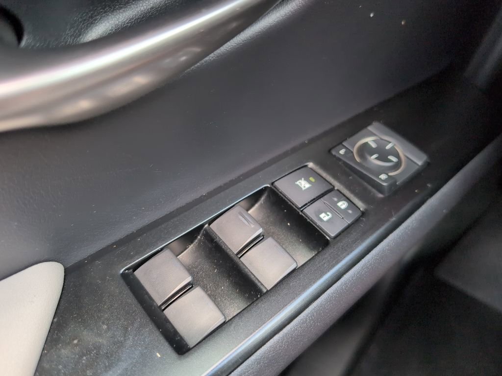 Used 2024 Lexus UX 250h FWD image 22