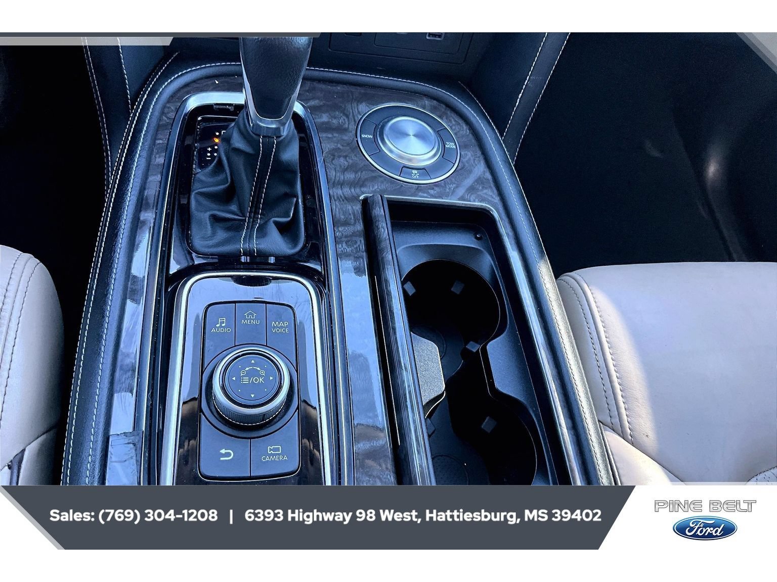 Used 2021 Nissan Armada Platinum w/ Captain's Chairs Package RWD image 23
