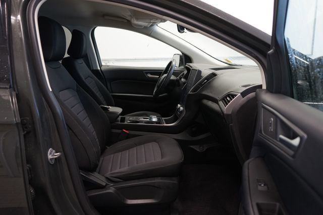 Certified 2022 Ford Edge SE image 32