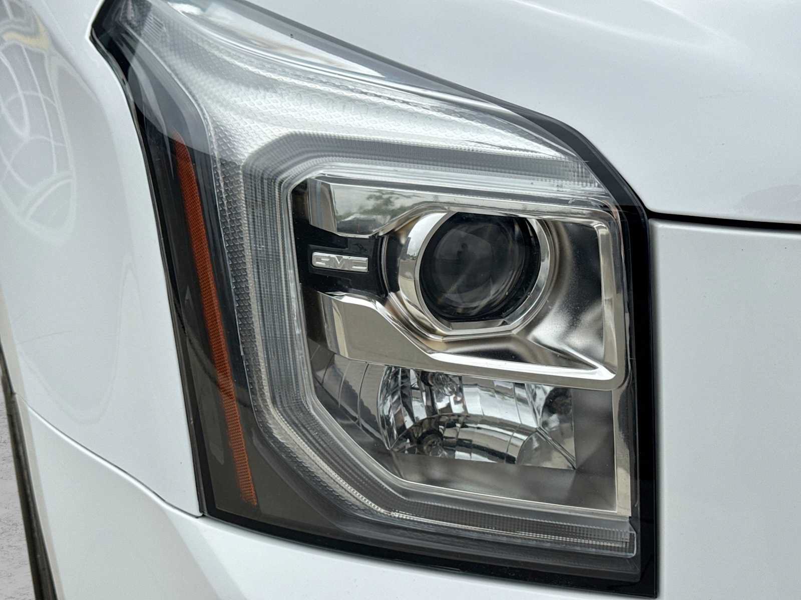 Used 2020 GMC Yukon SLE w/ SLE Value Package AWD/4WD image 10
