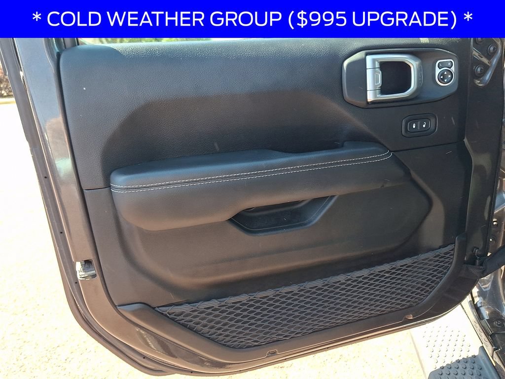 Used 2019 Jeep Wrangler Unlimited Sahara w/ Dual Top Group AWD/4WD image 12