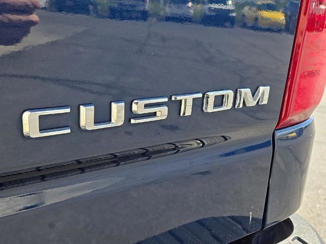 Used 2023 Chevrolet Silverado 1500 Custom image 11