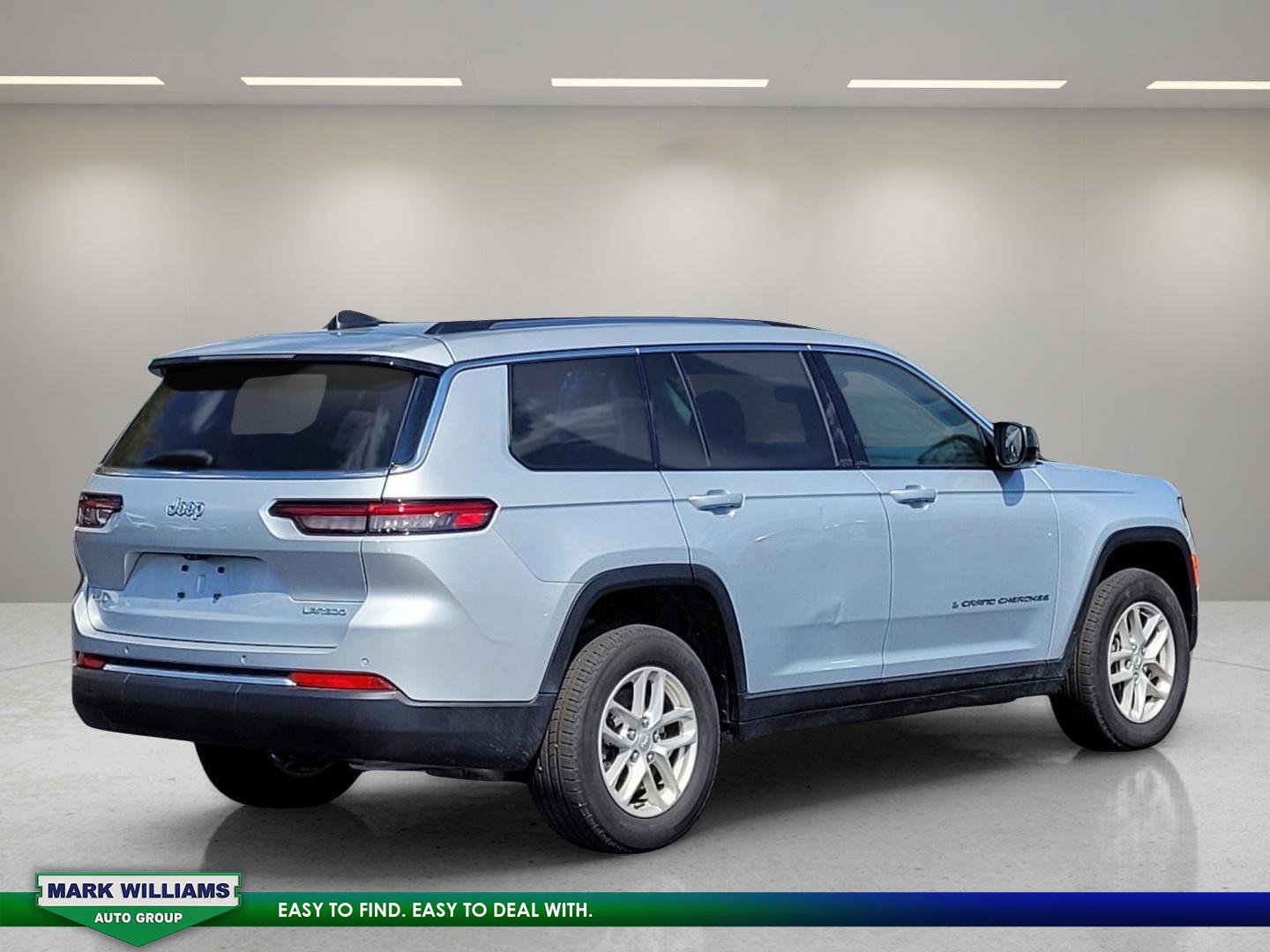 Used 2024 Jeep Grand Cherokee L Laredo image 8