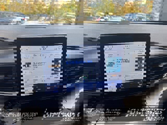 Certified 2022 Ford Explorer XLT w/ Equipment Group 202A image 40